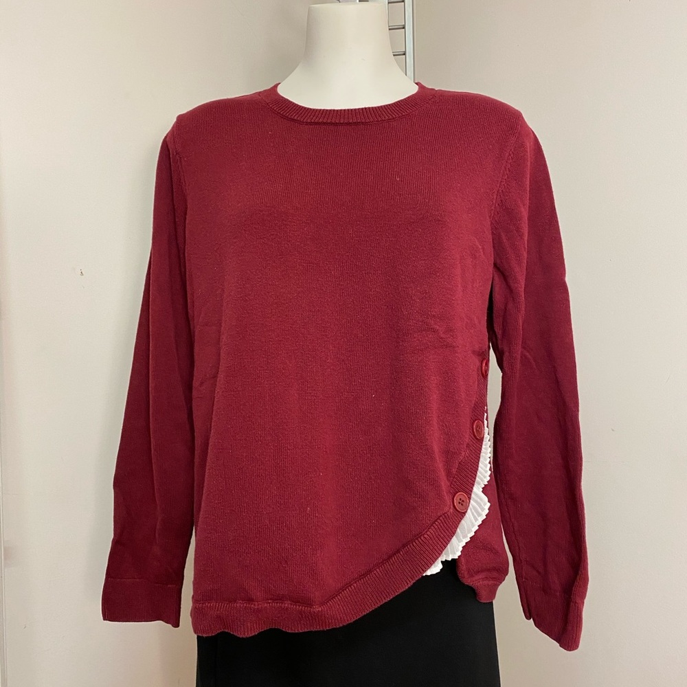 Maroon sweater